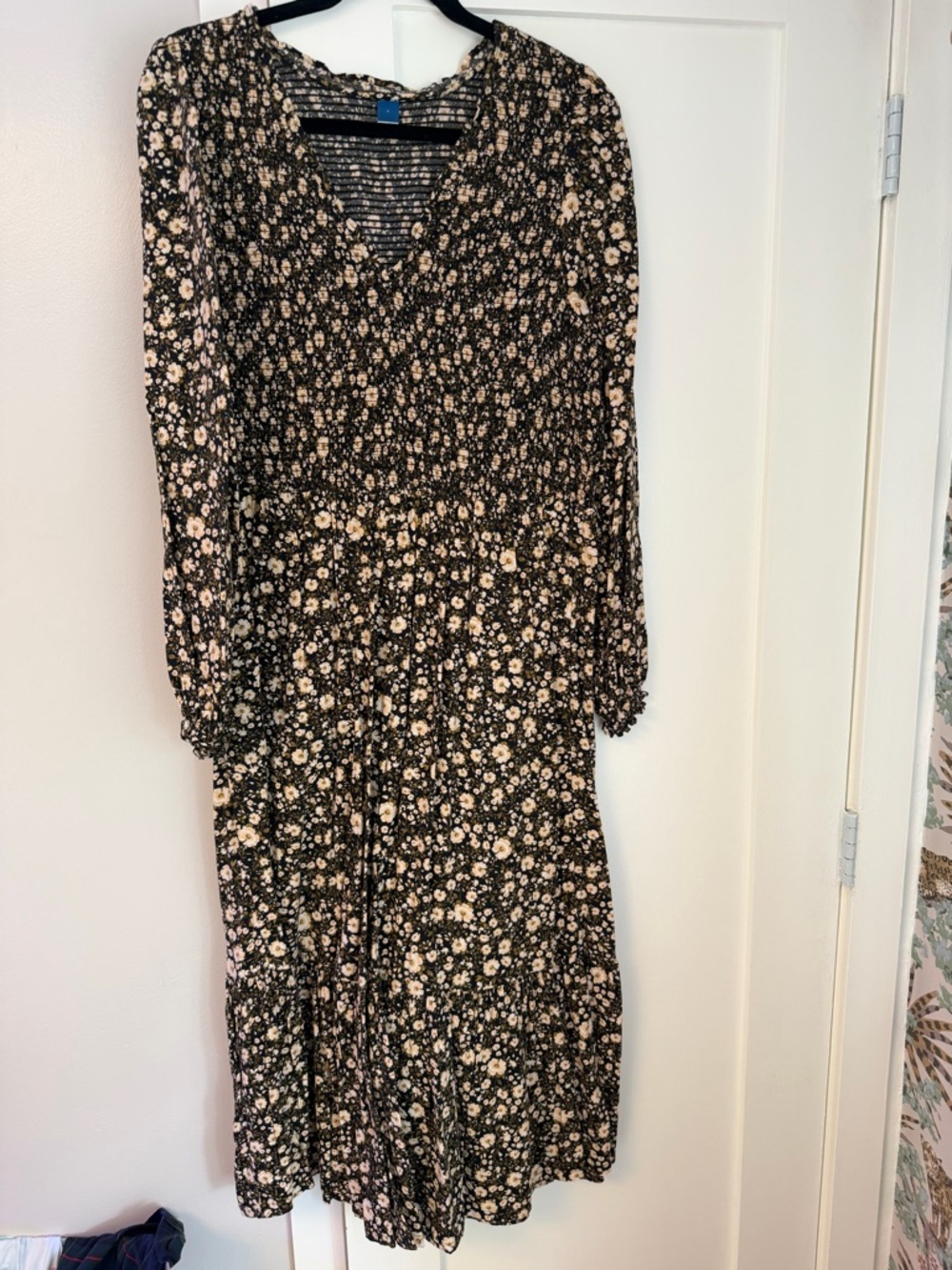 Old Navy Black Floral V-Neck Long Sleeve Midi Dress with Cream Flowers